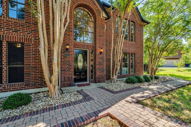 One more look at the front entry. | Image 39