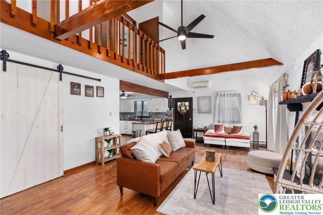 64 Autumn Ln, House other with 3 bedrooms, 2 bathrooms and null parking in Jim Thorpe PA | Image 26