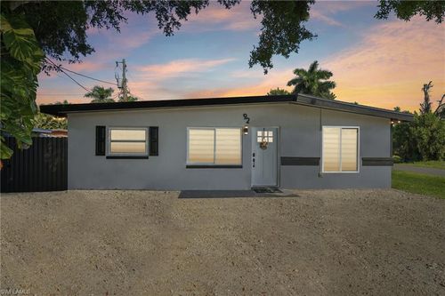92 Oak St, NORTH FORT MYERS, FL, 33903-4461 | Card Image