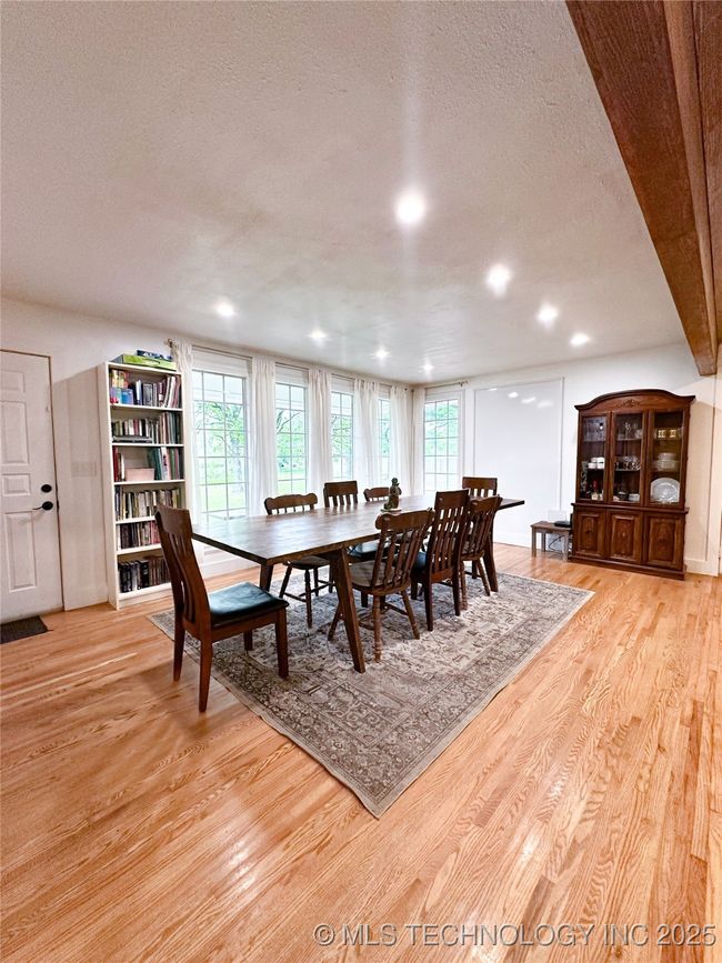 27369 131 St St, House other with 3 bedrooms, 2 bathrooms and null parking in Coweta OK | Image 8