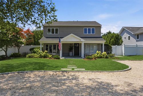 240 Eaton Ln, West Islip, NY, 11795-4505 | Card Image