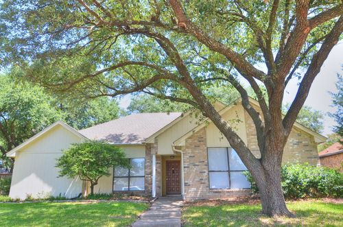 8901 Greentree Dr, Rowlett, TX, 75088-4848 | Card Image