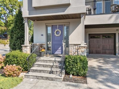 139 Wilson St, House attached with 2 bedrooms, 4 bathrooms and 6 parking in Oakville ON | Image 2