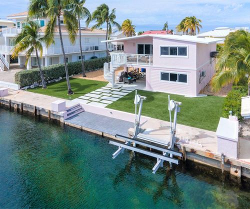 121 Lisbon Ct, Islamorada, FL, 33036-4127 | Card Image