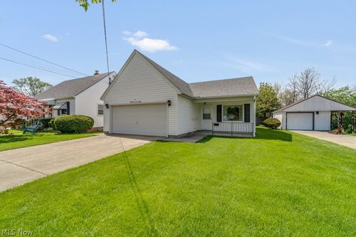 5178 W 151st St, Brook Park, OH, 44142-1741 | Card Image