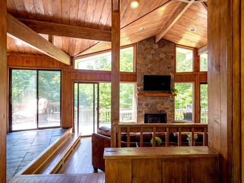 166 Robbins Hl, Quechee, VT, 05059 | Card Image