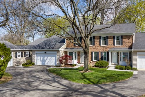 19-19 The Court Of Greenway, Northbrook, IL, 60062 | Card Image