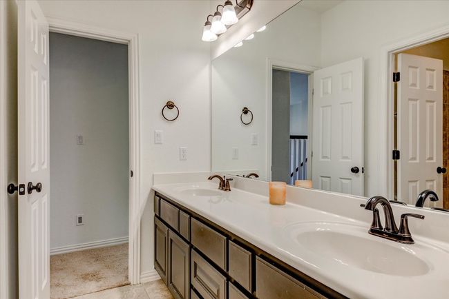 22020 Verbena Pkwy, House other with 5 bedrooms, 4 bathrooms and 3 parking in Spicewood TX | Image 22