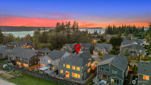 5028 70th Pl Sw, Mukilteo, WA, 98275-5196 | Card Image