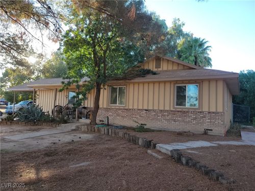 3170 Sharon Cir, Logandale, NV, 89021-0169 | Card Image