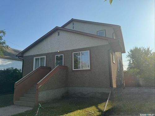 1172 107th St, North Battleford, SK, S9A1Z3 | Card Image