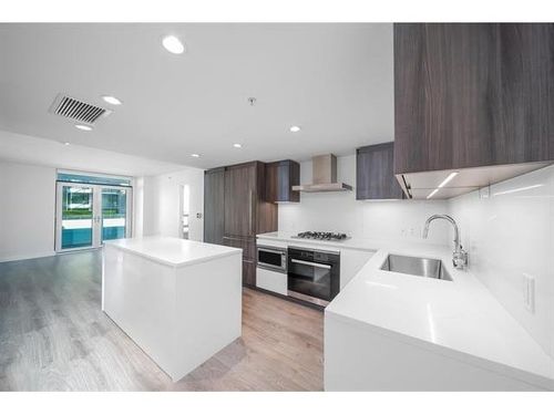 41x-6328 No. 3 Rd, Richmond, BC, V6Y0L6 | Card Image