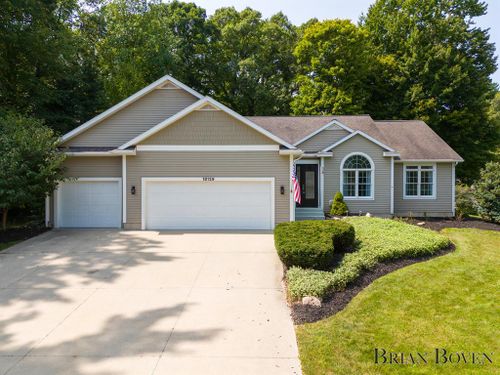 18129 Hidden Trail, Spring Lake Twp, MI, 49456 | Card Image