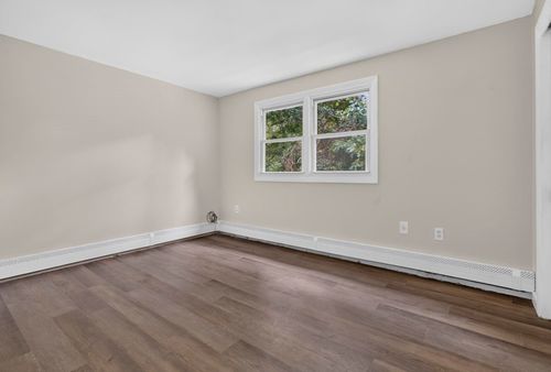 30 Paxton Ter, Nashua, NH, 03064-2541 | Card Image