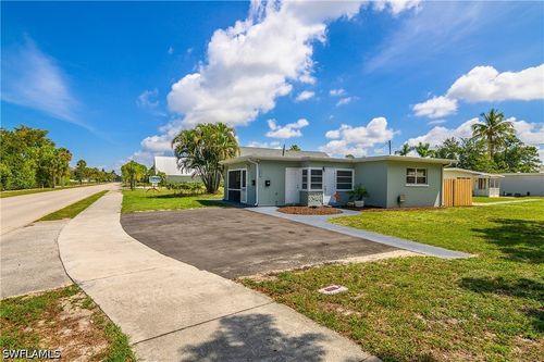 1011-1015 10th Ave N, NAPLES, FL, 34102-5423 | Card Image