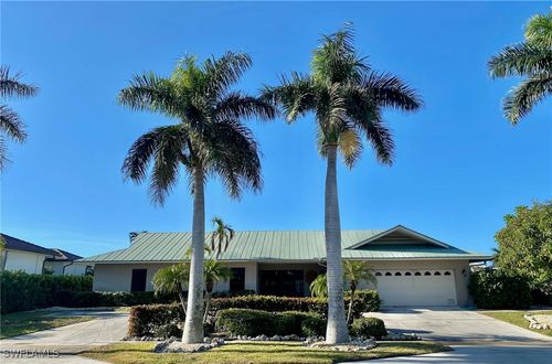 334 Grapewood Court, Marco Island, FL, 34145 | Card Image