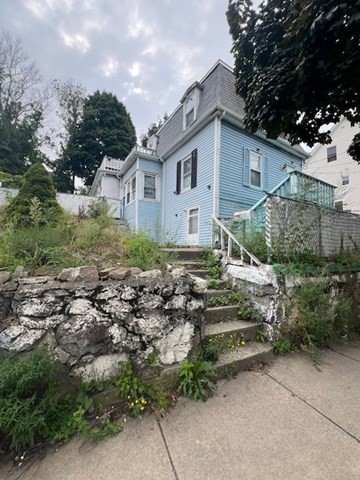 Chestnut St, Lynn, MA 01902