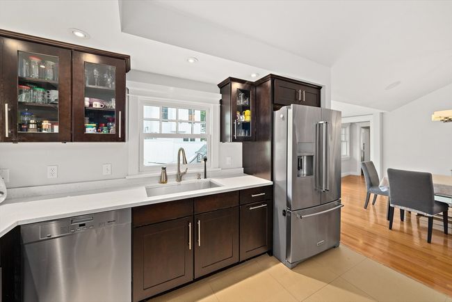 141 Cornell St, House other with 4 bedrooms, 3 bathrooms and 5 parking in Newton MA | Image 5
