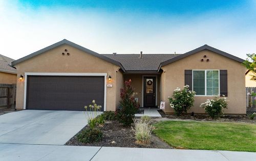 2467 Lake St, Kingsburg, CA, 93631-9146 | Card Image