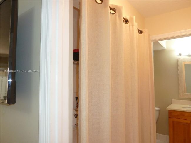 17050 Nw 22 Nd St, Townhouse with 3 bedrooms, 3 bathrooms and null parking in Pembroke Pines FL | Image 15