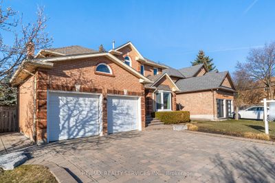 54 Kenpark Ave, House other with 4 bedrooms, 3 bathrooms and 4 parking in Brampton ON | Image 2