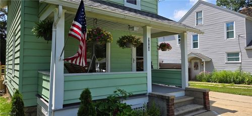 9964 E River Rd, Elyria, OH, 44035-8154 | Card Image