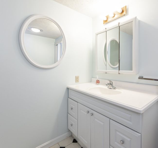 1115 New Boston Rd, House other with 3 bedrooms, 3 bathrooms and null parking in Francestown NH | Image 21