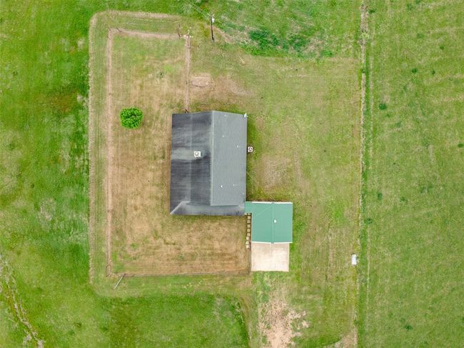 1234 County Road 135, House other with 3 bedrooms, 3 bathrooms and 4 parking in Lincoln TX | Image 34