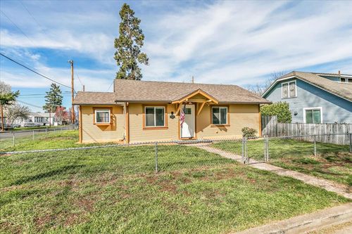 503 Mae St, Medford, OR, 97504-6817 | Card Image