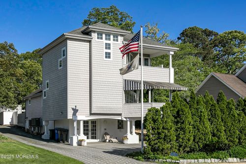 20 River Ave, Island Heights, NJ, 08732-7857 | Card Image