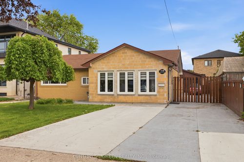 7649 Redstone Rd, Mississauga, ON, L4T2B7 | Card Image