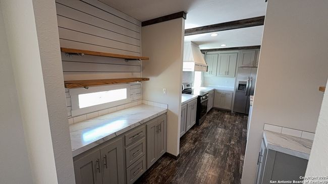 438 County Road 679, House other with 4 bedrooms, 2 bathrooms and null parking in Natalia TX | Image 9