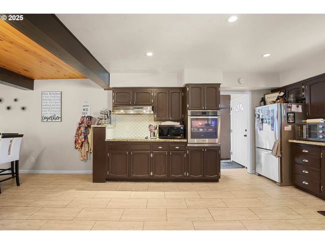 4247 Redwood Hwy, House other with 5 bedrooms, 3 bathrooms and null parking in Grants Pass OR | Image 7