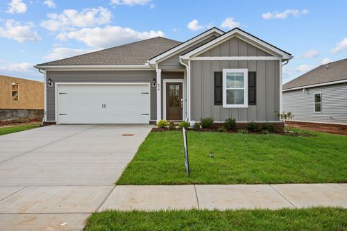 674 Shoemaker Ln, Clarksville, TN, 37043-3205 | Card Image