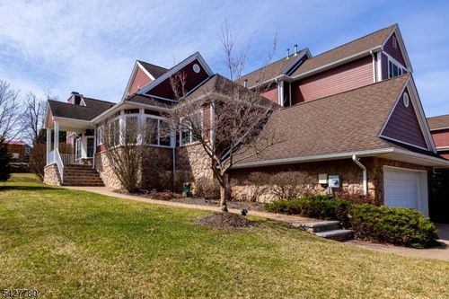 1 Turnberry Ln, Hamburg, NJ, 07419-3201 | Card Image
