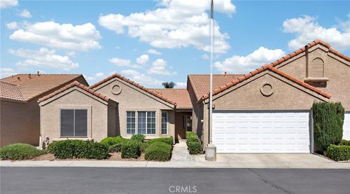 983 Stonecrest St, Hemet, CA, 92545-4727 | Card Image