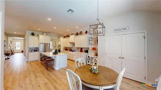 107 Chisholm Trl, House other with 4 bedrooms, 3 bathrooms and null parking in Victoria TX | Image 10