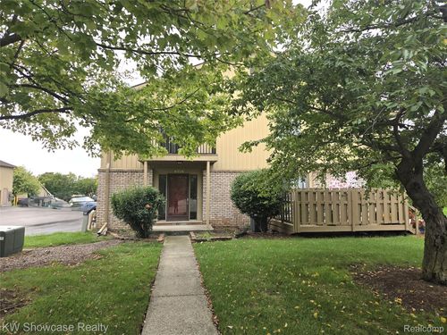 150-41728 Bedfrord Dr, Canton Charter Township, MI, 48187 | Card Image