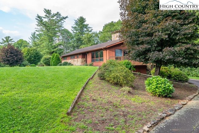 835 Ridge Rd, House other with 3 bedrooms, 3 bathrooms and null parking in Spruce Pine NC | Image 30