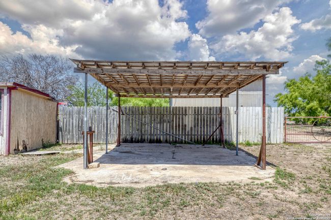 1390 Windmill Rd, House other with 2 bedrooms, 2 bathrooms and null parking in Uvalde TX | Image 22