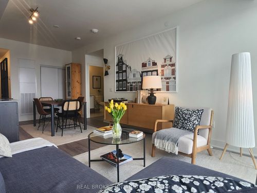 1311-185 Deerfield Rd, Newmarket, ON, L3Y0G7 | Card Image