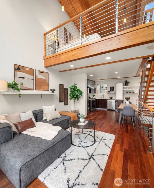 9057 17th Ave Sw, Seattle, WA, 98106-2383 | Card Image