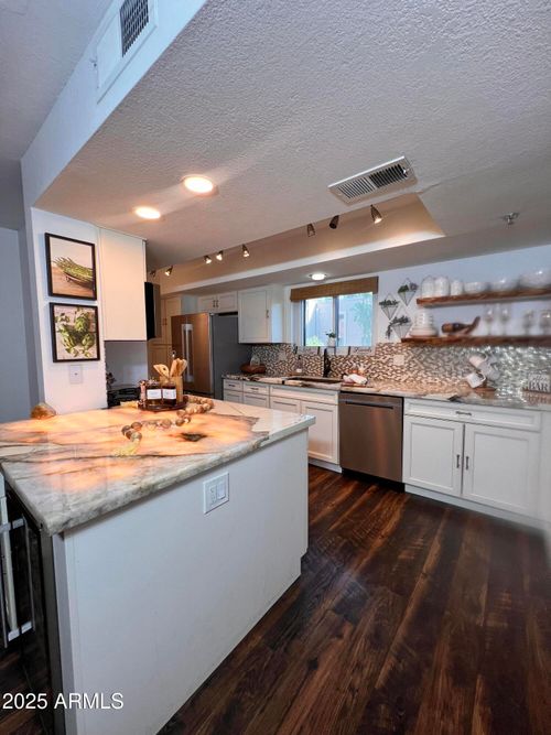 245-3031 N Civic Center Plz, Scottsdale, AZ, 85251-7901 | Card Image