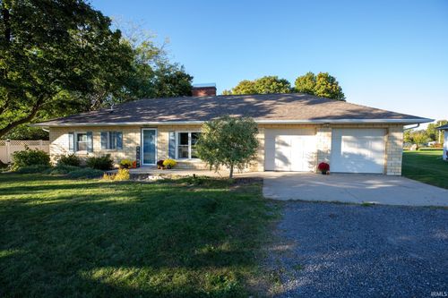 117 E State St, Etna Green, IN, 46524-9563 | Card Image