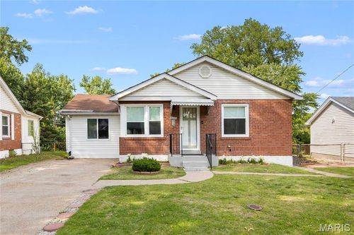 8021 Titus Road, Hanley Hills, MO, 63114 | Card Image