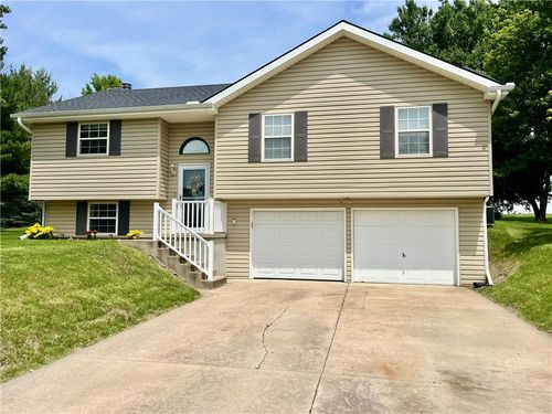 703 Edward Ave, Gower, MO, 64454-9369 | Card Image