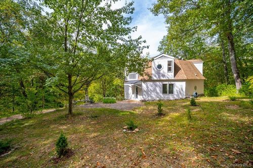 456 Oscawana Lake Rd, Putnam Valley, NY, 10579-2200 | Card Image