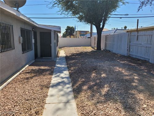 1828 Lewis Ave, Las Vegas, NV, 89101-5155 | Card Image