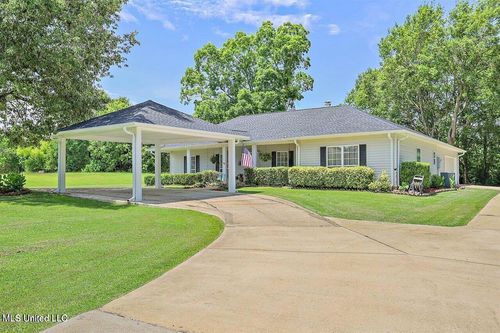 512 Stokes Rd, Ridgeland, MS, 39157-1701 | Card Image