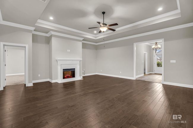 Family Room | Image 4